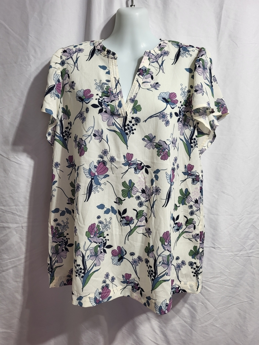 Denver Hayes Cream Floral V-Neck Short Sleeve Blouse